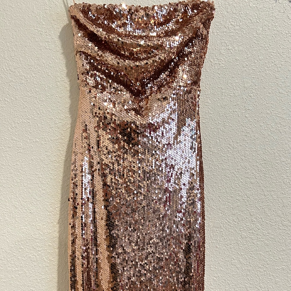 Fashion Nova Rose Gold Sequin Dress, with slit. Size Xsmall, only worn once! - Picture 4 of 7